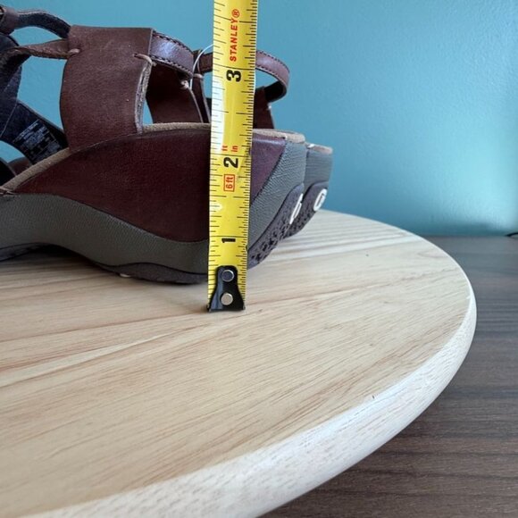 Women’s Merrell Viola Sandal 10 Leather Brown T Strap Vibram Wedge J46258 - Picture 11 of 11